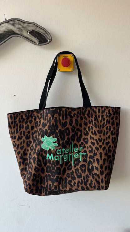 Gepersonaliseerde grote draagtas met luipaardprint