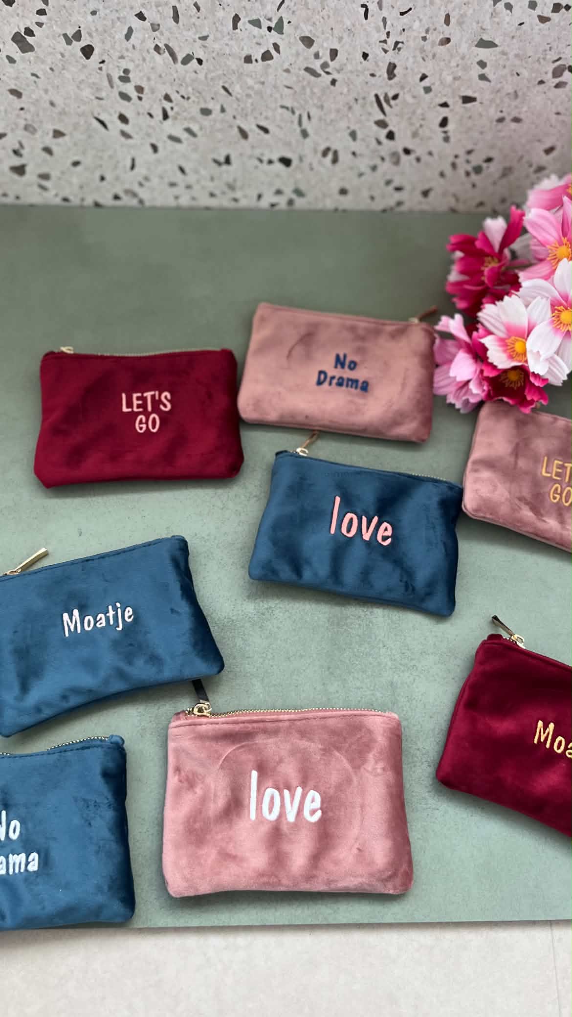 Gepersonaliseerd Fluwelen Tasje klein-Uniek Cadeau met Borduring