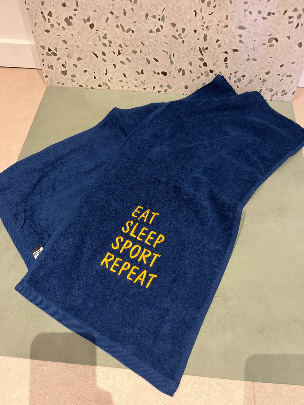 Sporthanddoek geborduurd met leuke of eigen tekst