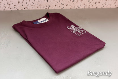 Gepersonaliseerd unisex T-shirt met borduurwerk op linker borst