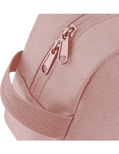 Gepersonaliseerde toilettas geborduurd met naam of lijntekening